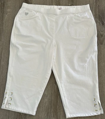 Quacker Factory Dream Jeannes White Heart Daisy Pedal Pushers Capris Plus 2X - Image 1 of 4