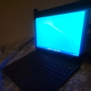 Lenovo Chromebook - Picture 1 of 4