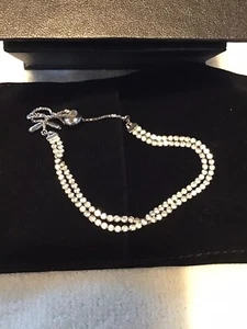 JONES NEW YORK ""ANNABELLE"" ARMBAND MIT STAUBTASCHE ~ GESCHENKBOX ~ BRANDNEU - Bild 1 von 4