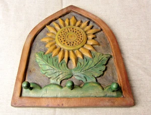 Rustic Wooden Carved Sunflower Decorative Wall Plaque With 3 Hooks - Picture 1 of 7