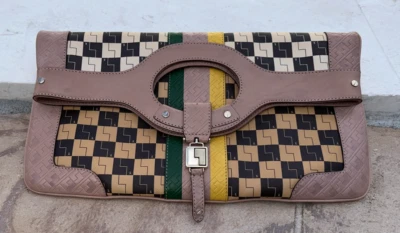 L.A.M.B. Bolso de Mano Gwen Stefani Multicolor Estampado a Cuadros Cuero Carlisle Foto 1 de 4