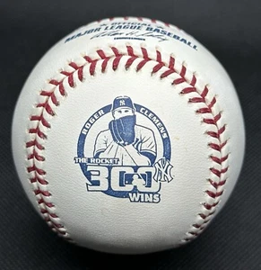 Roger Clemens 300 Wins Rawlings Official Logo Baseball Commemorative The Rocket - Picture 1 of 2
