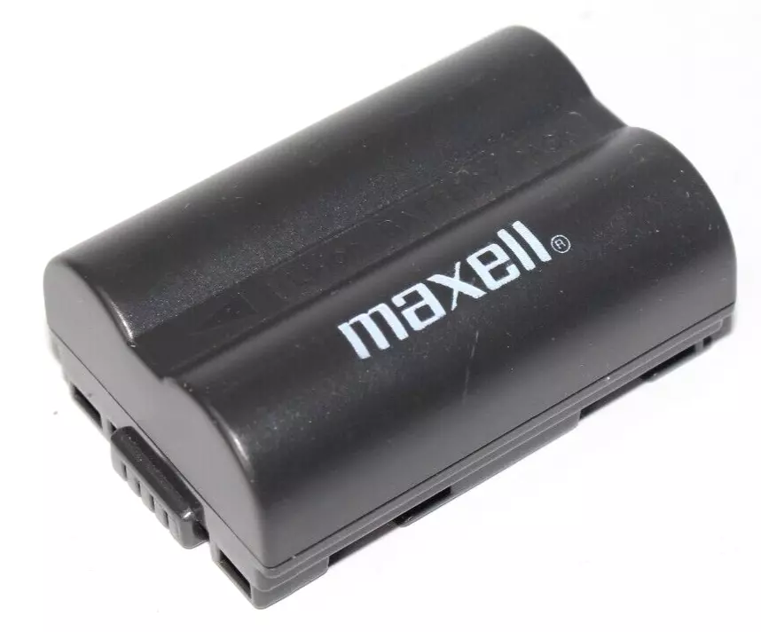 Paquete de baterías Maxell DC7460 7.4V 1400mAh para videocámara Foto 1 de 2