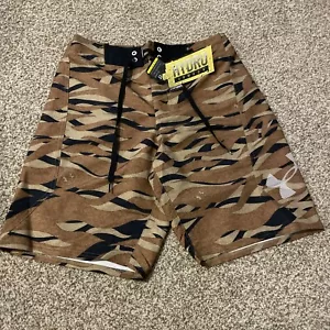 NWT Under Armour Swim Trunks Men's SZ 30 Loose Camo Heatgear Shorts Fishing - Picture 1 of 9