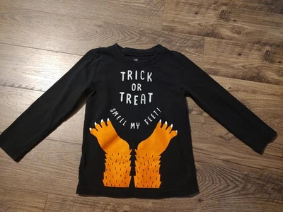 Halloween "Trick or Treat Smell My Feet" Boys 5T Black Shirt - Image 1 of 3