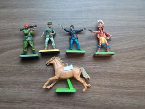 Lot of 5 Vintage Britains LTD Deetail 1971 Mixed Figures Lot Set Metal Base - Bild 1 von 16
