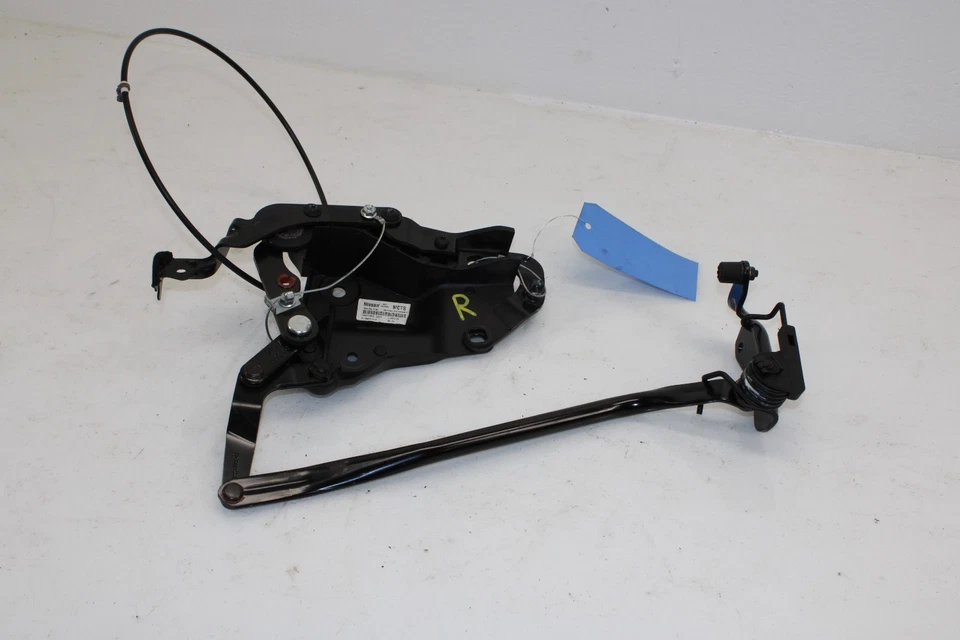 2010-2020 Nissan 370z Convertible Top Right Hinge OEM NK47 - Image 1 of 4