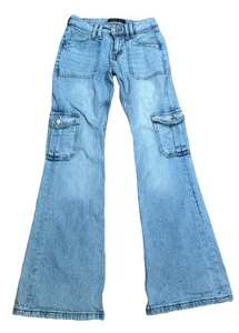Pantalones de mezclilla Aeropostale Junots tiro medio acampanados utilitarios carga lavado ligero talla 000R - Imagen 1 de 7