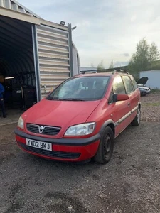 Gebrauchte Radmutter bricht volles Auto für Vauxhall (Opel) Zafira 1.6 Benzin 5-GANG HANDSCHALTUNG 2002 - Bild 1 von 19