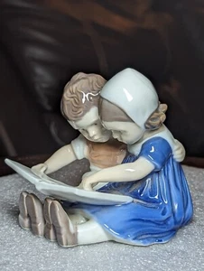 Bing and Grondahl 1567 Boy and Girl Children Reading Porcelain Figurine - Picture 1 of 13