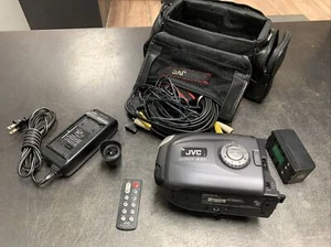 (UNTESTED AS IS) JVC GR-AX930U VHS-C Camcorder - Picture 1 of 9