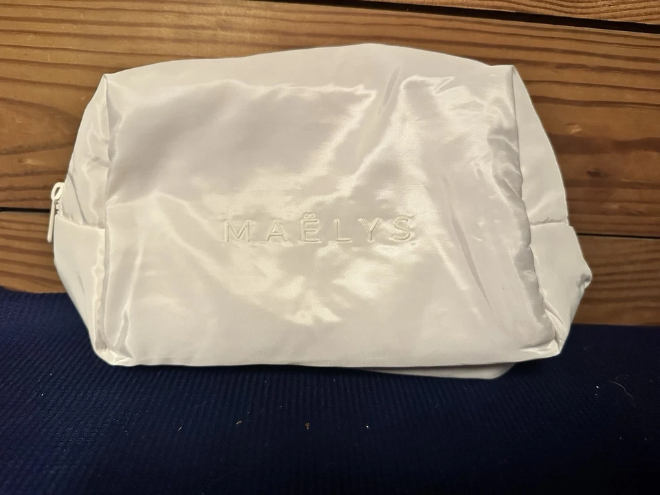 Bolsa de Maquillaje Maelys -Blanca Con Interior Rosa-Nueva Nunca Usada-Idea de Regalo Foto 1 de 2