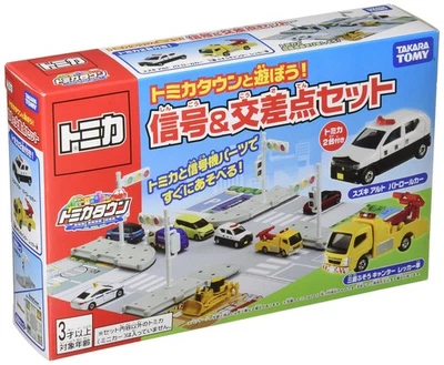 TomicaGift Lets Play with Tomica Town Signal&Intersection Set Toy Car TakaraTomy - Image 1 of 3