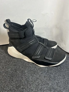 Mens Nike Zoom Lebron soldier 11 size 13 basketball shoes sneakers black - Picture 1 of 12