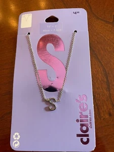 New Silver S Inital Charm Necklace from Claire's - Bild 1 von 2