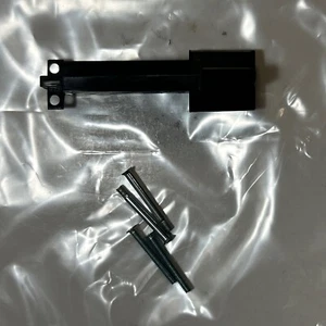 Apple iMac A1312 Plastic Piece Between Intel Sockets K00 - Picture 1 of 7