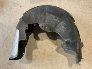 Revestimiento del paso de rueda trasero izquierdo mercedes 257 wheel house cladding a2576900302 - Imagen 1 de 16