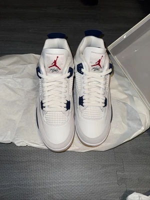 Jordan 4 SB azul marino Foto 1 de 4