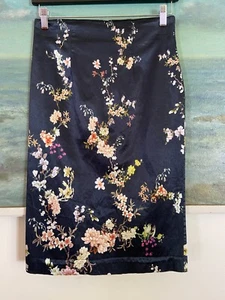 ❤️ CUE Australia fabric from Europe floral pencil skirt size 10 Like NEW - Picture 1 of 13