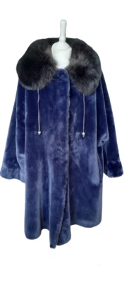 De colección. Abrigo de invierno de piel sintética azul real Enrico Mandelli Foto 1 de 4
