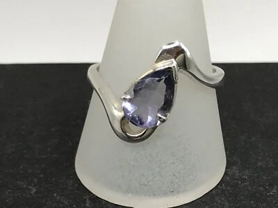 Iolite pear ring, solid Sterling silver, UK size T (large). Solitaire twist. New Foto 1 de 4