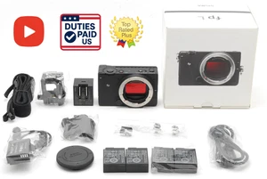🎦 【 Top MINT in Box 】Sigma fp 24.6mp Mirrorless Digital Camera Black Body JAPAN - Picture 1 of 9