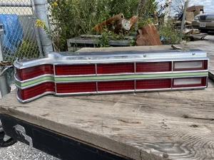 1975 1976 Pontiac Bonneville Grand Ville Left Tail Light OEM 75 76 - Bild 1 von 13