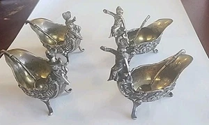 SET OF 4 VINTAGE STERLING SILVER SALT BOWLS WITH TINY SPOONS - Picture 1 of 5