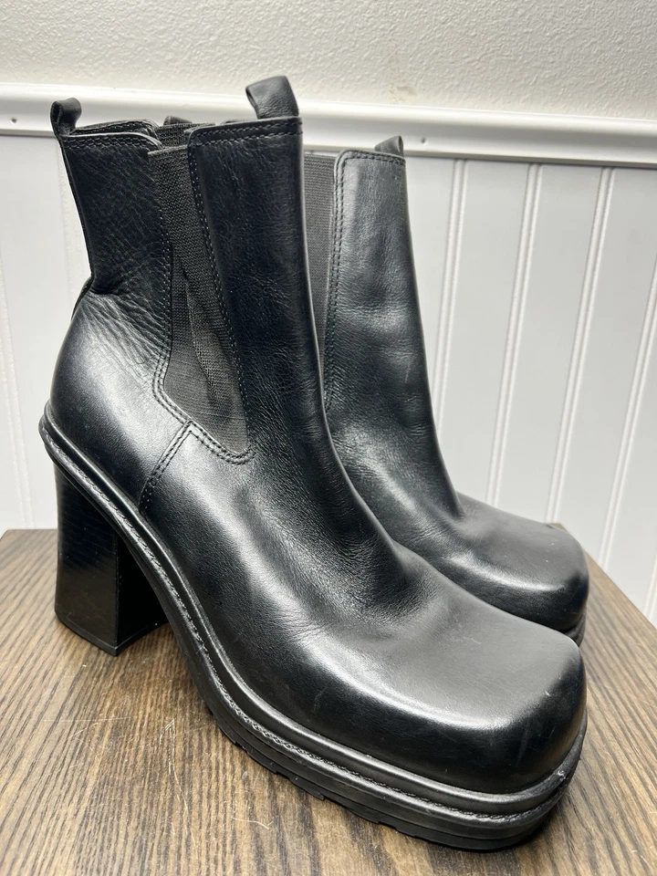 MIA Vintage Y2K 90s Black Leather Chunky Square Toe Block Heel Ankle Boots - Image 1 of 4