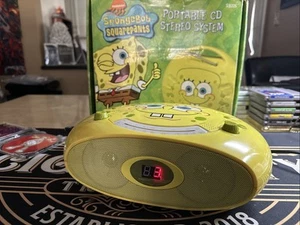 RARE 2004 SpongeBob SquarePants Portable Boombox CD Radio Player -WORKS GREAT - Picture 1 of 23