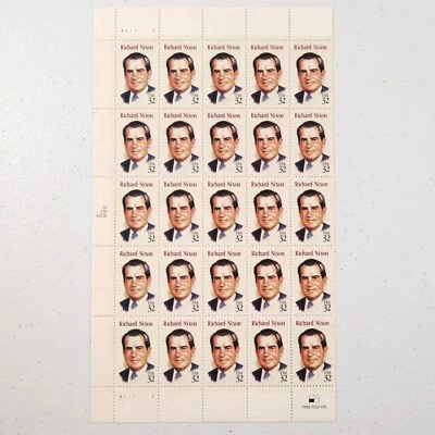 Richard M. Nixon President Half Sheet 25 Stamps 32 Cents MINT - Image 1 of 2