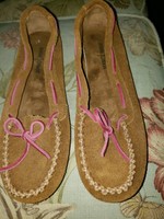 Minnetonka Preowned Brown Suede leather slip on moccasins with bow accent size 9