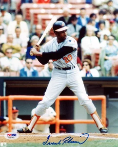 FRANK ROBINSON SIGNED AUTOGRAPHED 8x10 PHOTO BALTIMORE ORIOLES LEGEND PSA/DNA - Picture 1 of 2