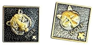 Auténtico juego de 2 prendedores Club Boy Scout Tiger & Wolf para padres - Imagen 1 de 14