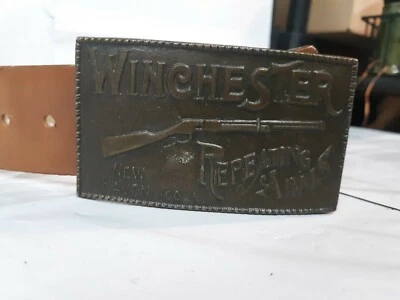 Winchester 重复臂黄铜皮带扣带皮带授权复制品 — 第 1/4 张图片