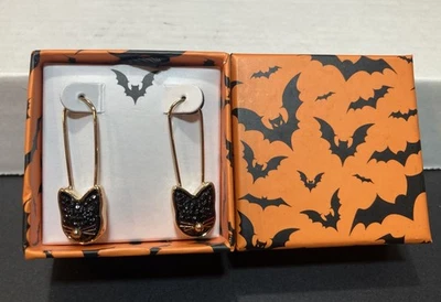 金色万圣节黑色猫安全徽章风格吊坠耳环贝拉杰克 — 第 1/4 张图片