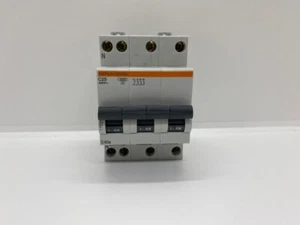 MERLIN GERIN 17529 INTERRUTTORE MAGNETOTERMICO C40a 3P+N C 24A - Bild 1 von 7
