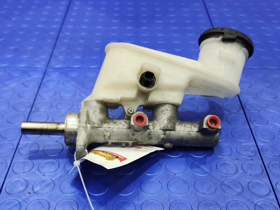 Conjunto de cilindro maestro de freno Honda Accord 2008-2012 genuino OEM 46100TA1A01 Foto 1 de 4