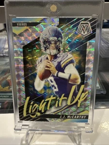 2025 Panini Mosaic JJ McCarthy Light It Up Silver Mosaic Prizm SP 🔥 Vikings - Picture 1 of 4