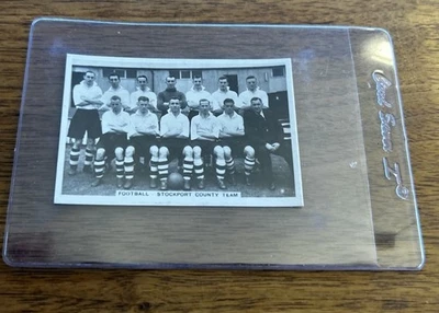 1935 Pattreiouex Sporting Events & Stars Card # 66 Manchester City - Image 1 of 2