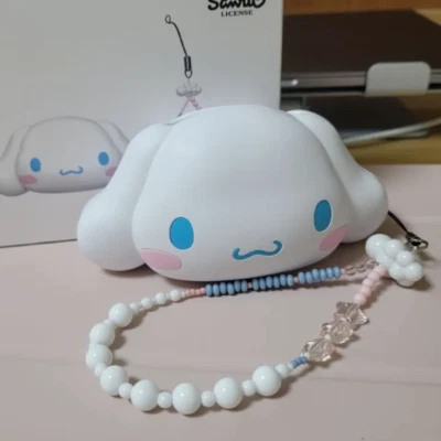 Funda Sanrio Cinnamoroll Galaxy Buds con correa de cuentas / Moda / Accesorios Foto 1 de 4