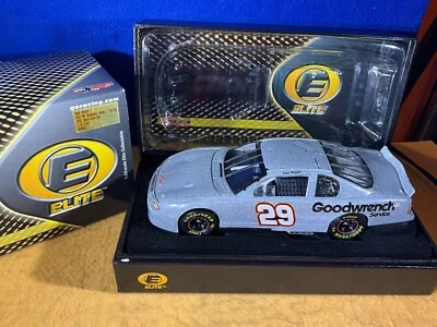 L10-23 Kevin Harvick #29 GM Goodwrench / coche de prueba - Elite - Monte Carlo 2002 Foto 1 de 4
