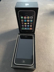 Apple iPhone 3G S, Schwarz / Black, 16GB, OVP - Bild 1 von 6