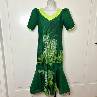Vestido MuuMuu Hawaiano Vintage Años 80 T&L Verde Flor de Loto Gráfico Foto 1 de 4