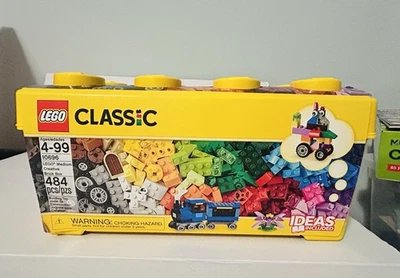 LEGO Classic Medium Creative Brick Box (10696) New & Sealed 494 pcs STEAM Build - Image 1 of 4