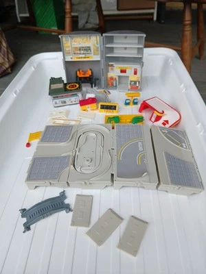1987 Micro Machine Travel City & Mobile Oil Station 18 Total Pieces - Image 1 of 4