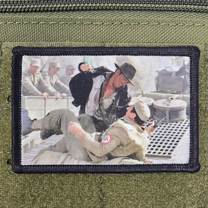 Punching a Nazi Patch 2x3 Morale Tattico Militare USA Bandiera Gancio e Anello - Foto 1 di 8