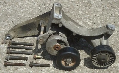 Soporte alternador y bomba de smog 93-96 Ford F150 F250 5.0 5.8 F6TE-10239-CA F3TA Foto 1 de 4