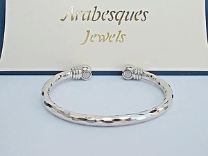 MENS/LADIES MAGNETIC COPPER TORQUE BANGLE/BRACELET ARTHRITIS/PAIN RELIEF. SILVER - Picture 1 of 2