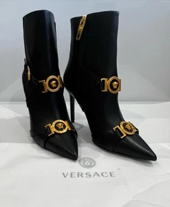 Versace Botas de Cuero Puntiagudas Negras Talla UK 5 Nuevas GENUINAS PRECIO DE VENTA SUGERIDO POR EL FABRICANTE £1250 #926 - Imagen 1 de 5